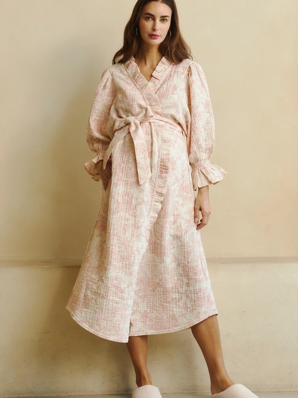 Nothing Fits But Muslin Gauze Robe in Baby Pink